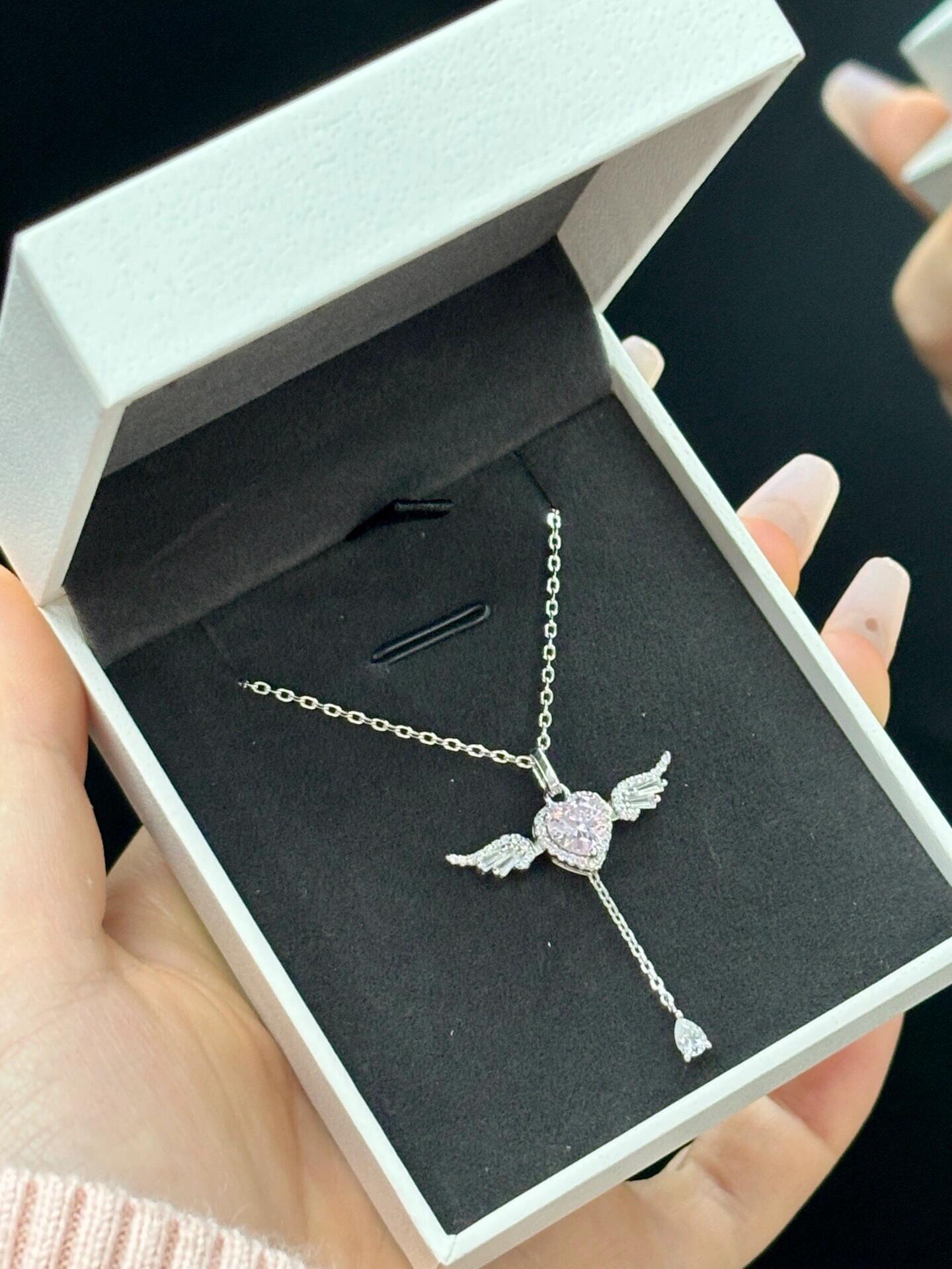 Pink Angel Heart Fidget Necklace – Rera