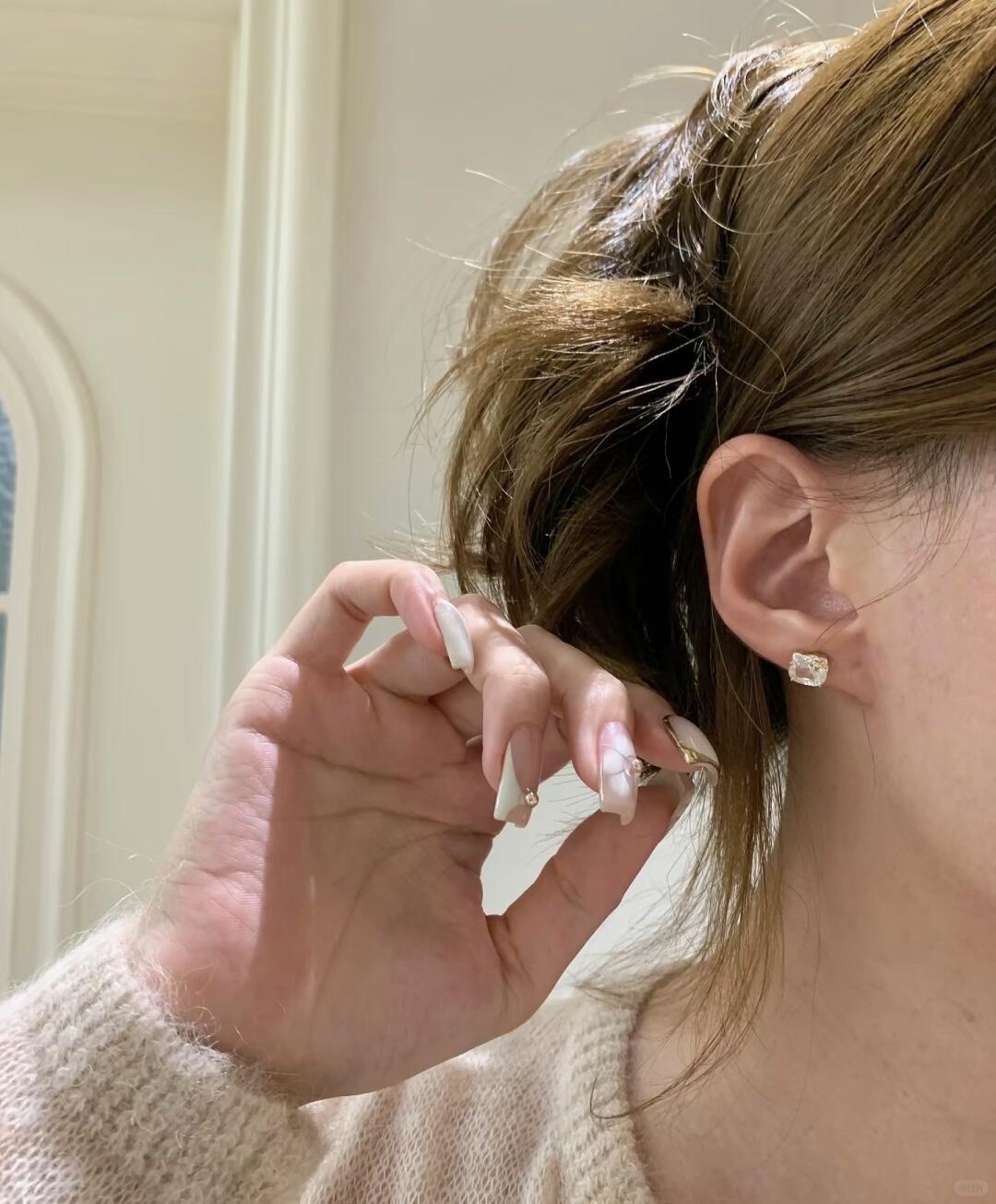 Matching Kitty Glitz Adjustable Rings & Earrings Set