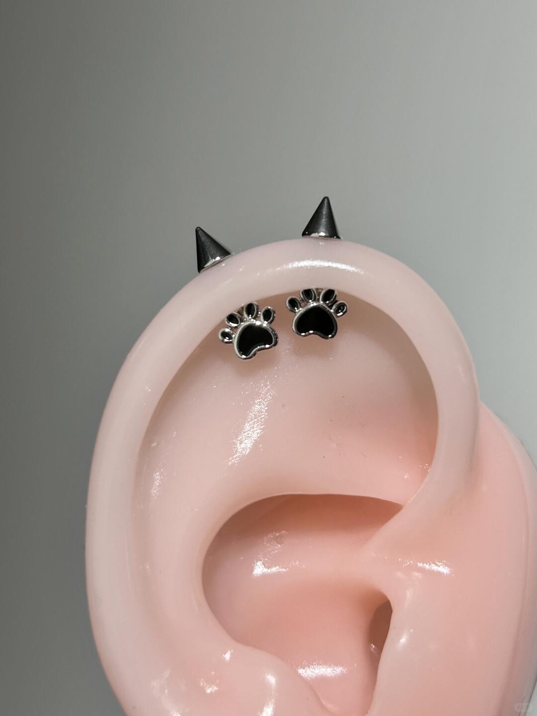 Black Kitten Paws Vertical Helix Earrings