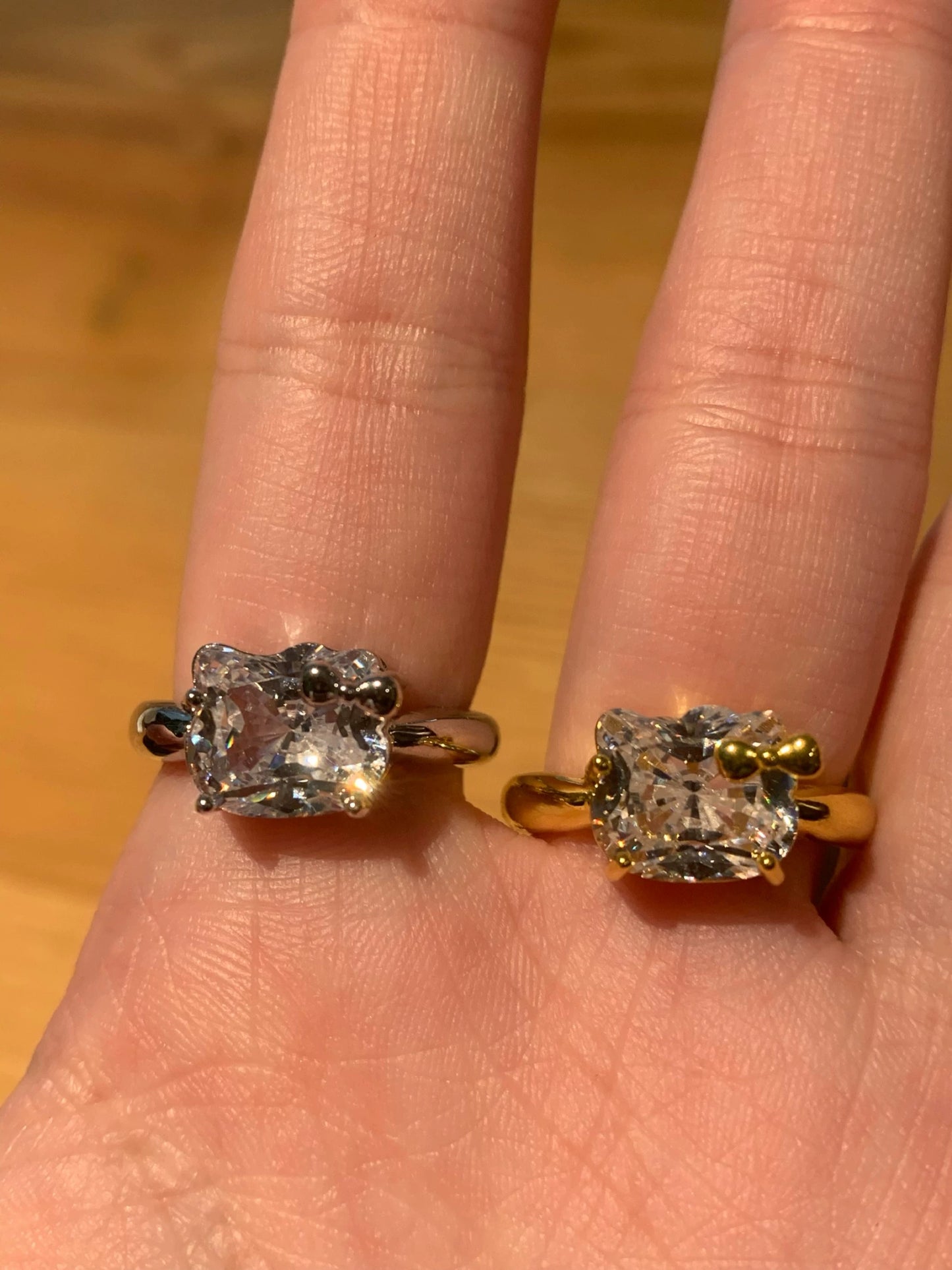 Matching Kitty Glitz Adjustable Rings & Earrings Set