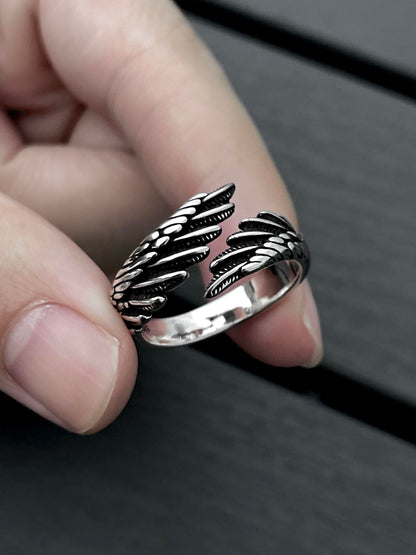 Soft Angel Wings Ring