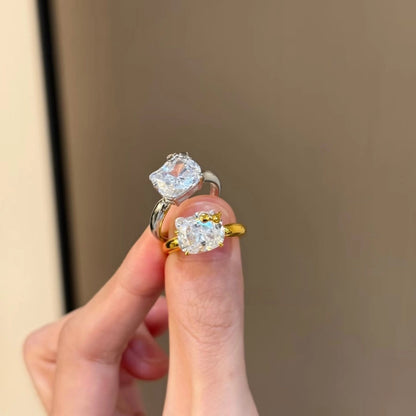 Matching Kitty Glitz Adjustable Rings & Earrings Set