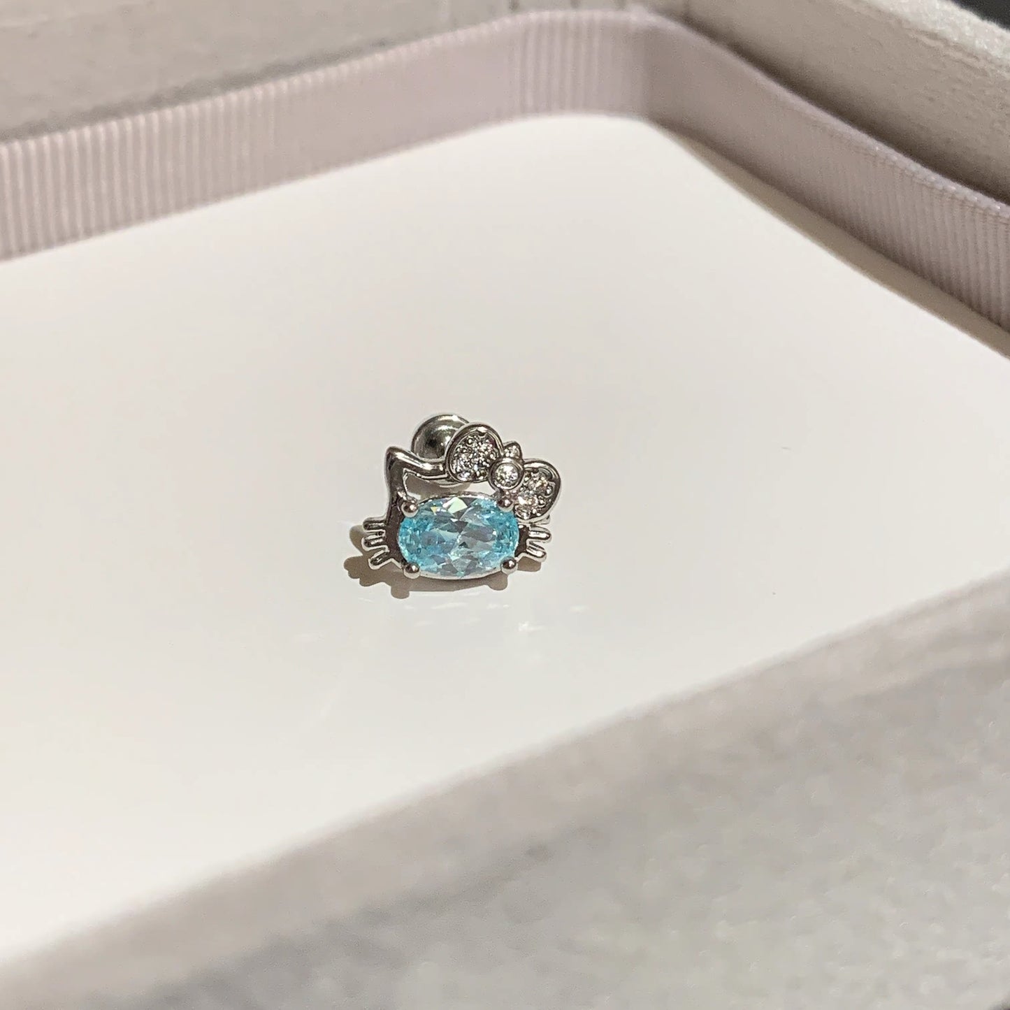 Rosa Kitty Helix Earrings ( Blue )