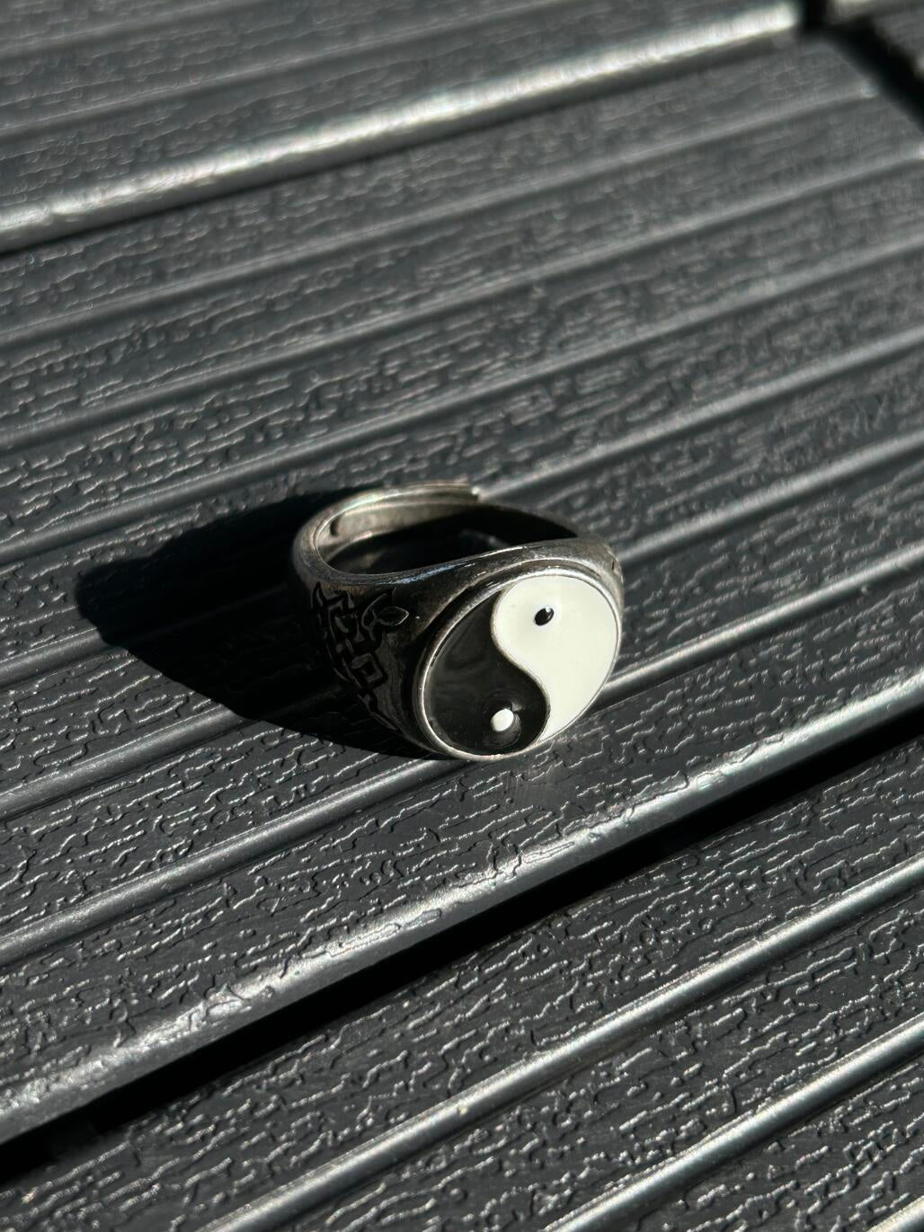 Ying & Yang Ring