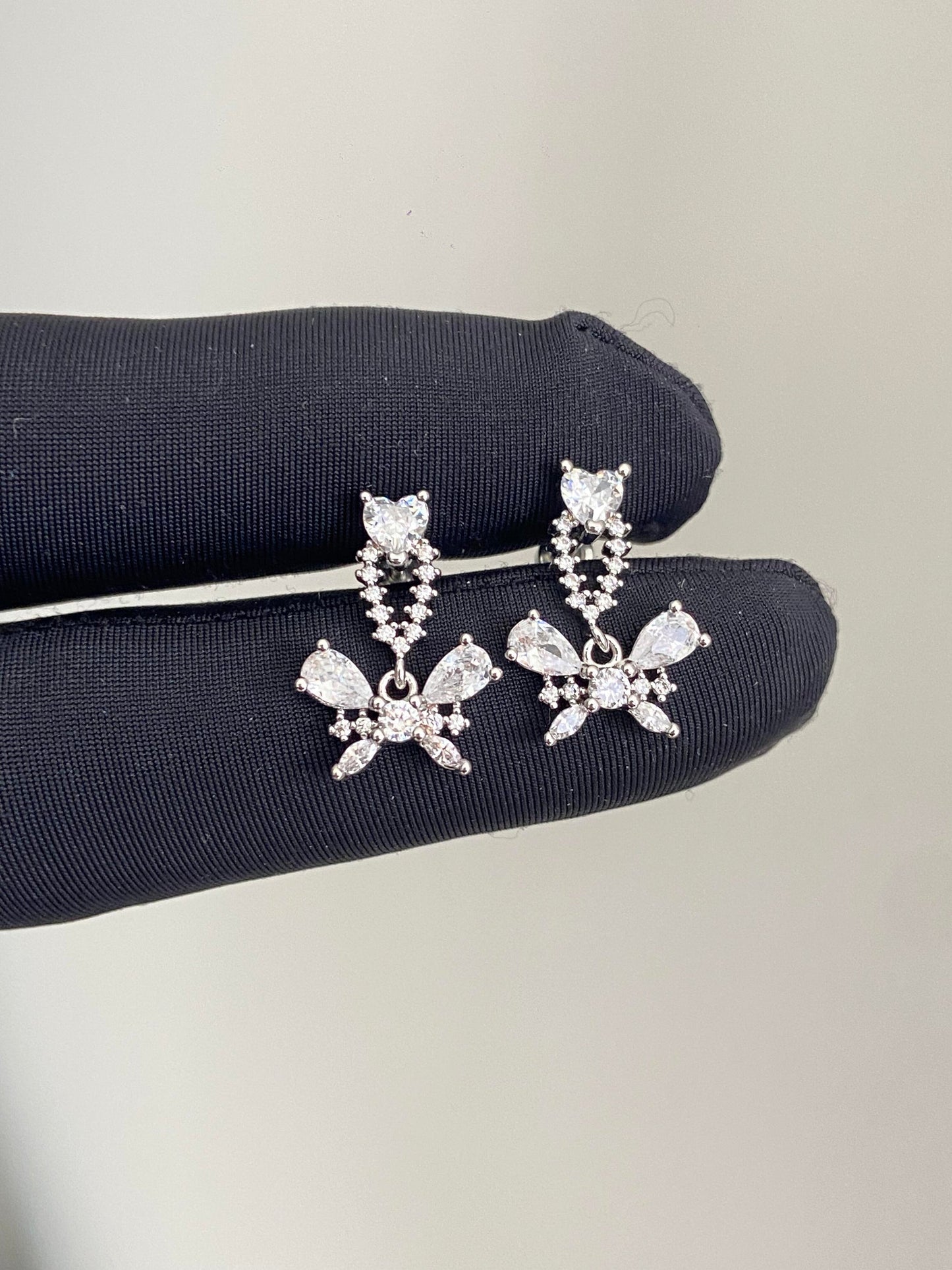 Heart Strings Helix Earrings