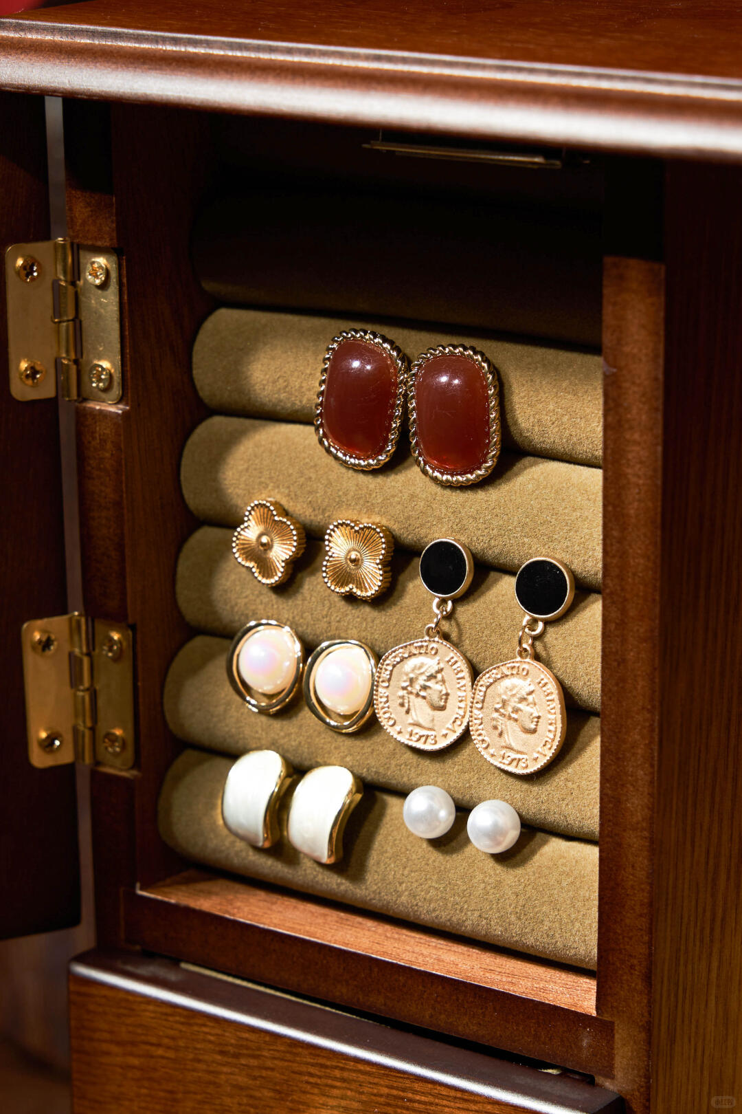 Velourwood Jewelry Cabinet