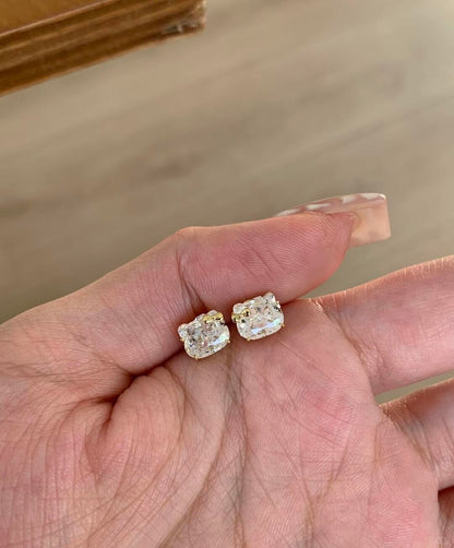 Matching Kitty Glitz Adjustable Rings & Earrings Set