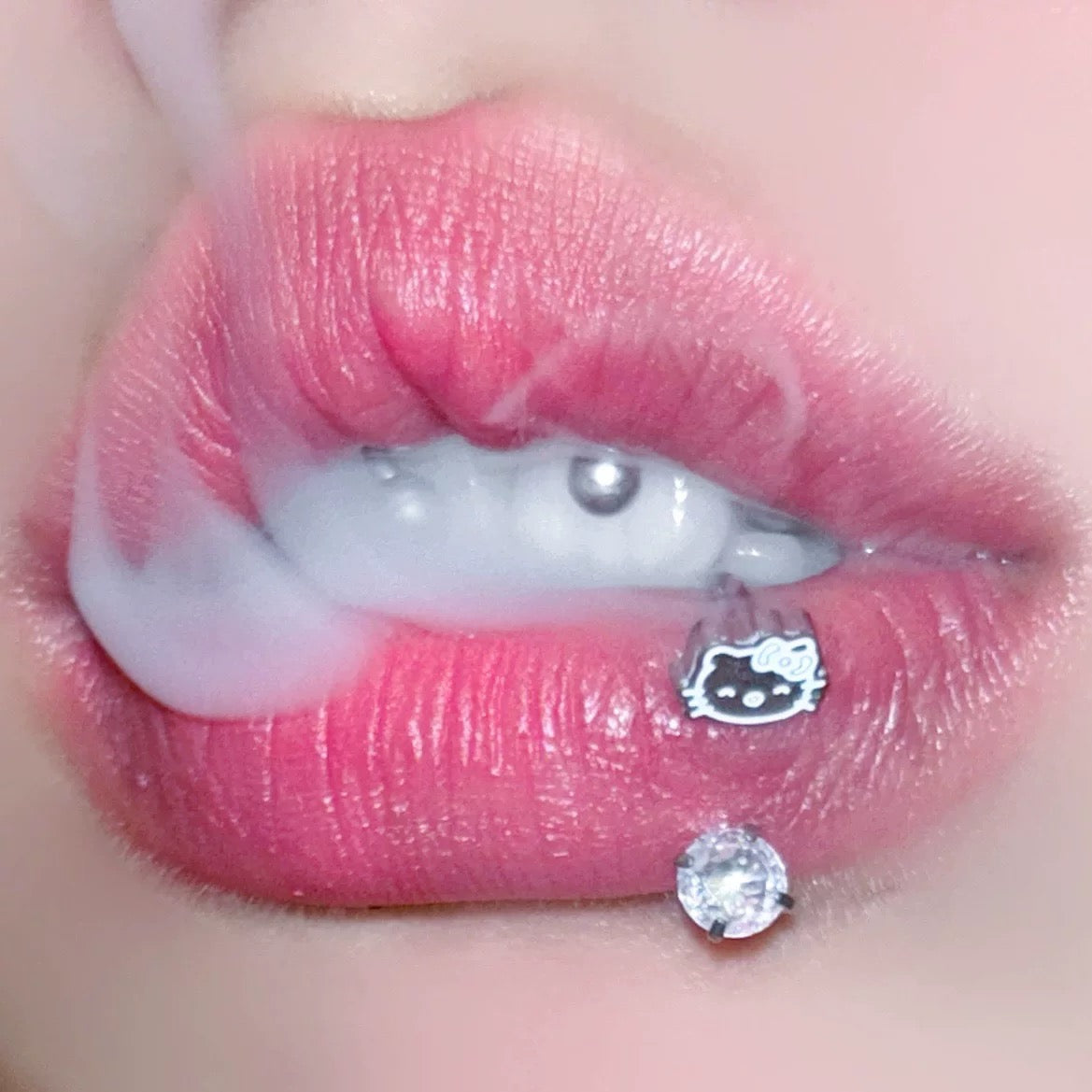 H-Kitty Charm Lip Ring