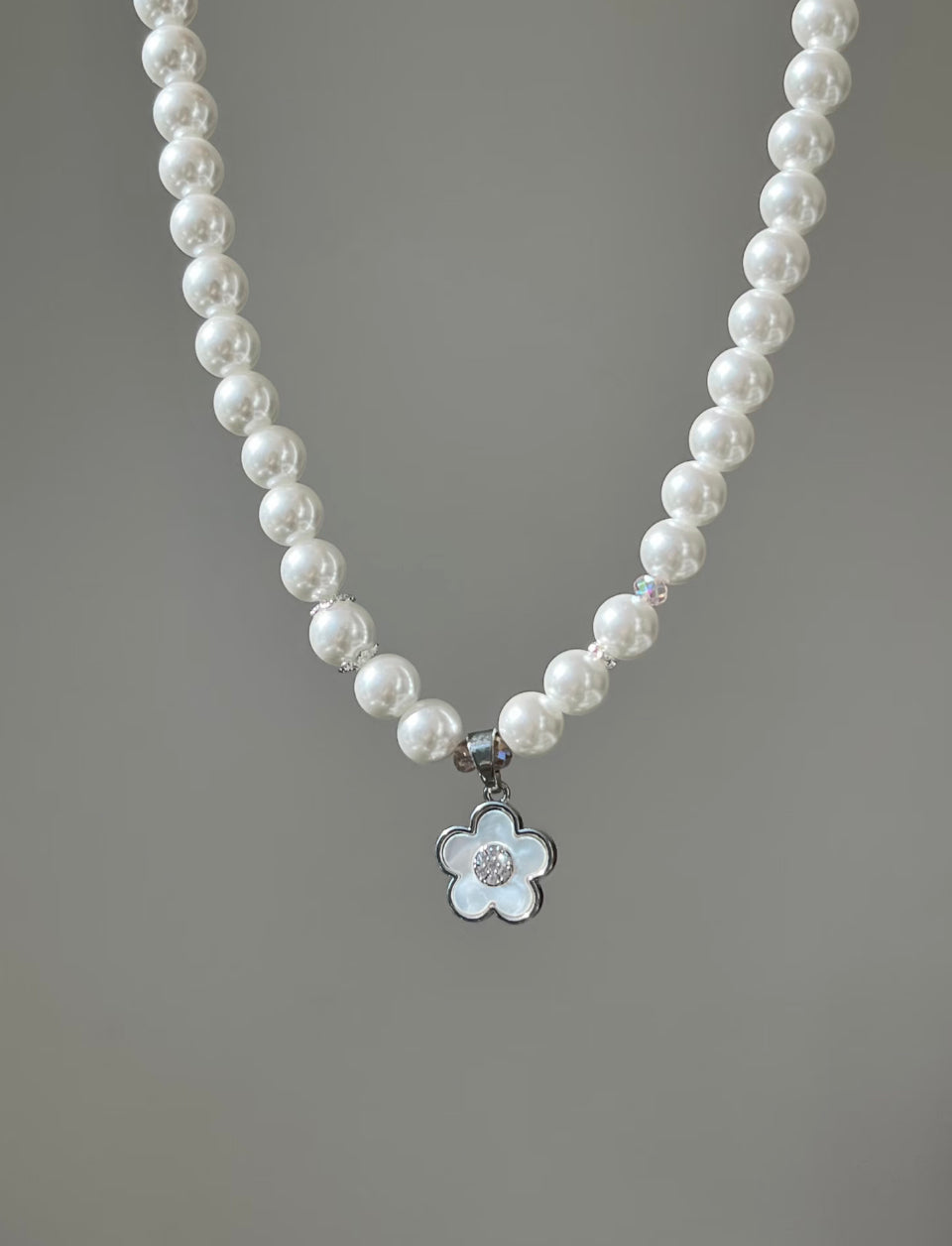 White Pearl Flower Necklace