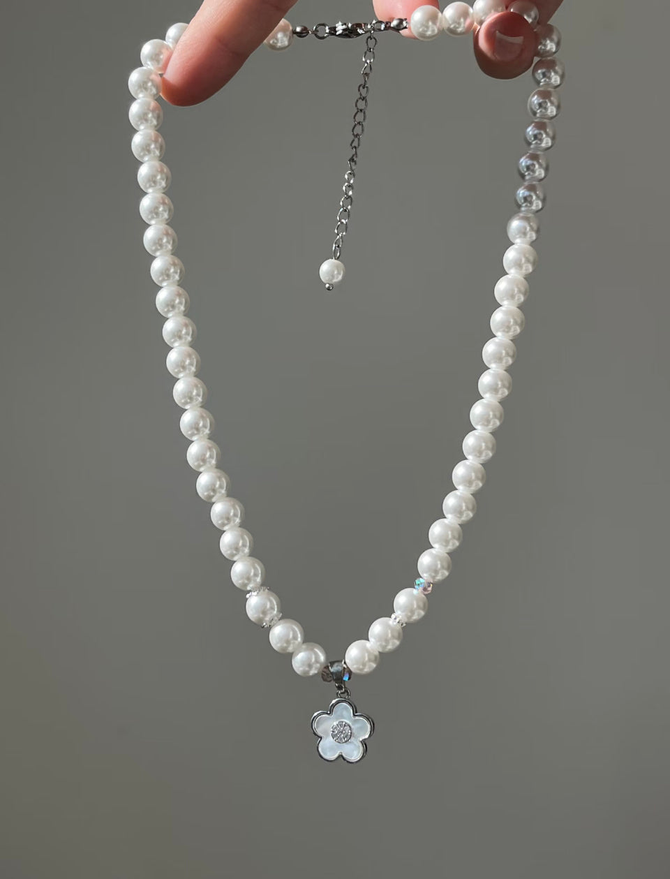 White Pearl Flower Necklace