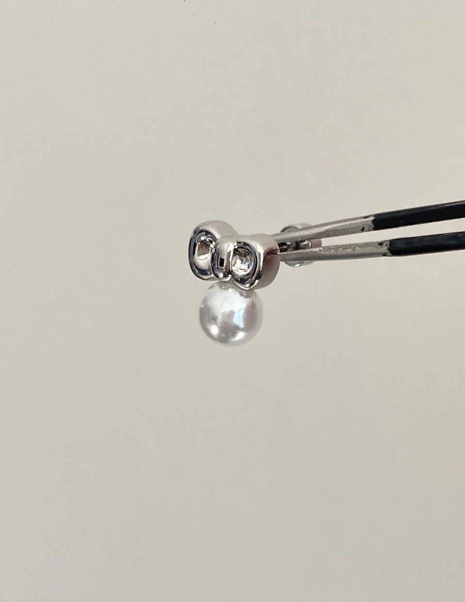 Pearl Kitty Bow Helix Earrings