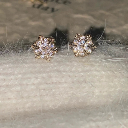 Champagne Gold Snowflake Studs.
