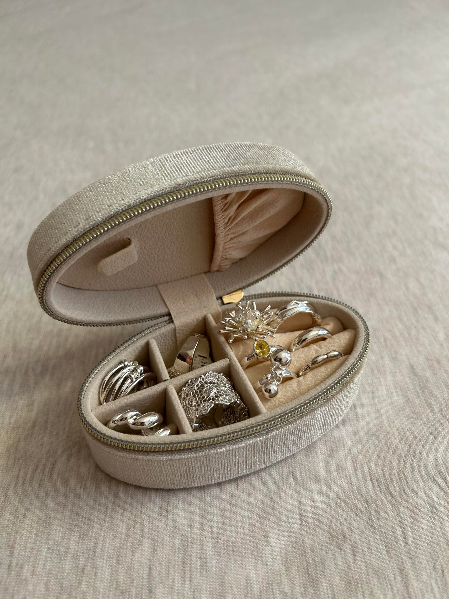 Cloudline Oval Velvet Jewelry Box