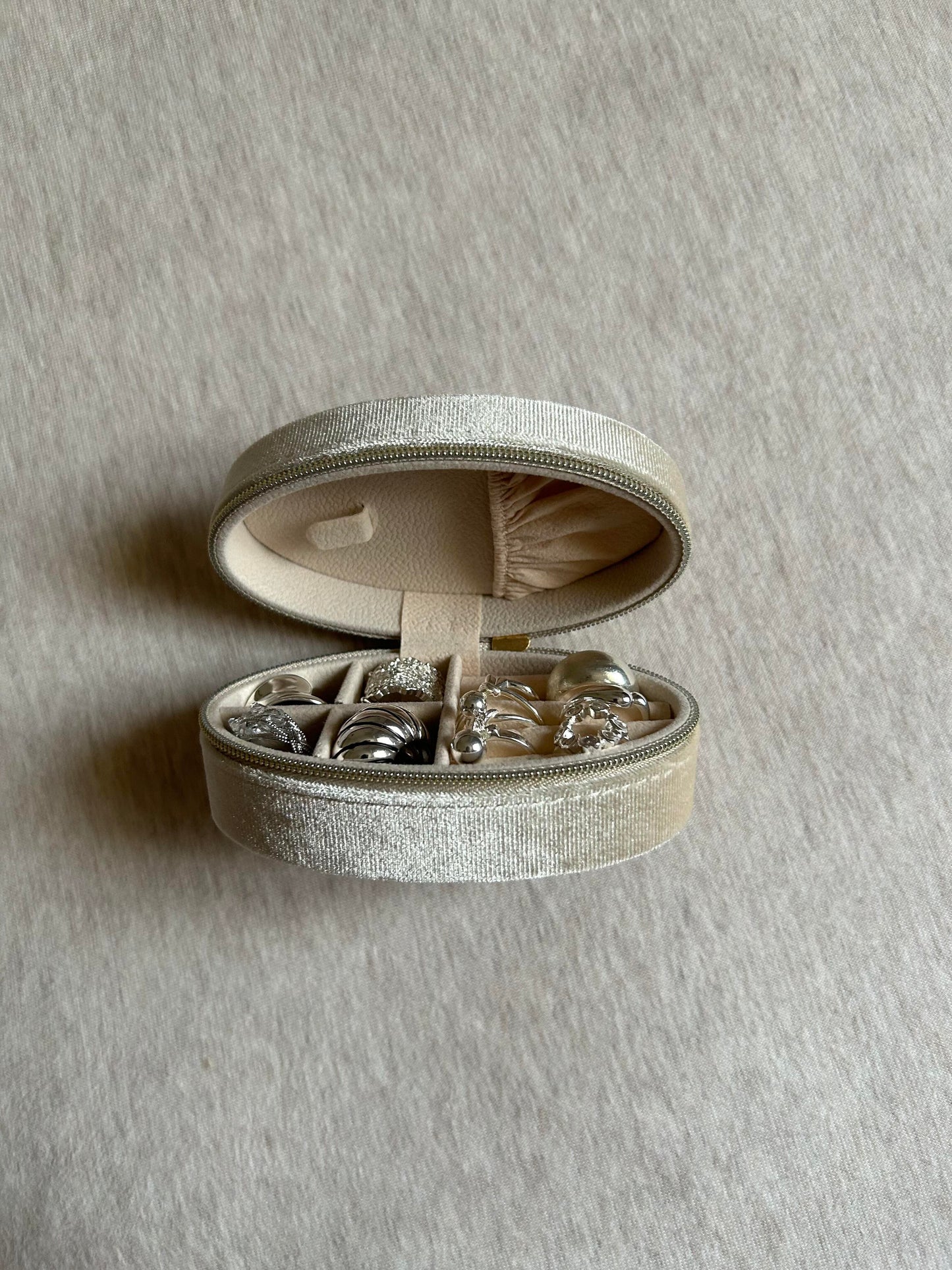 Cloudline Oval Velvet Jewelry Box