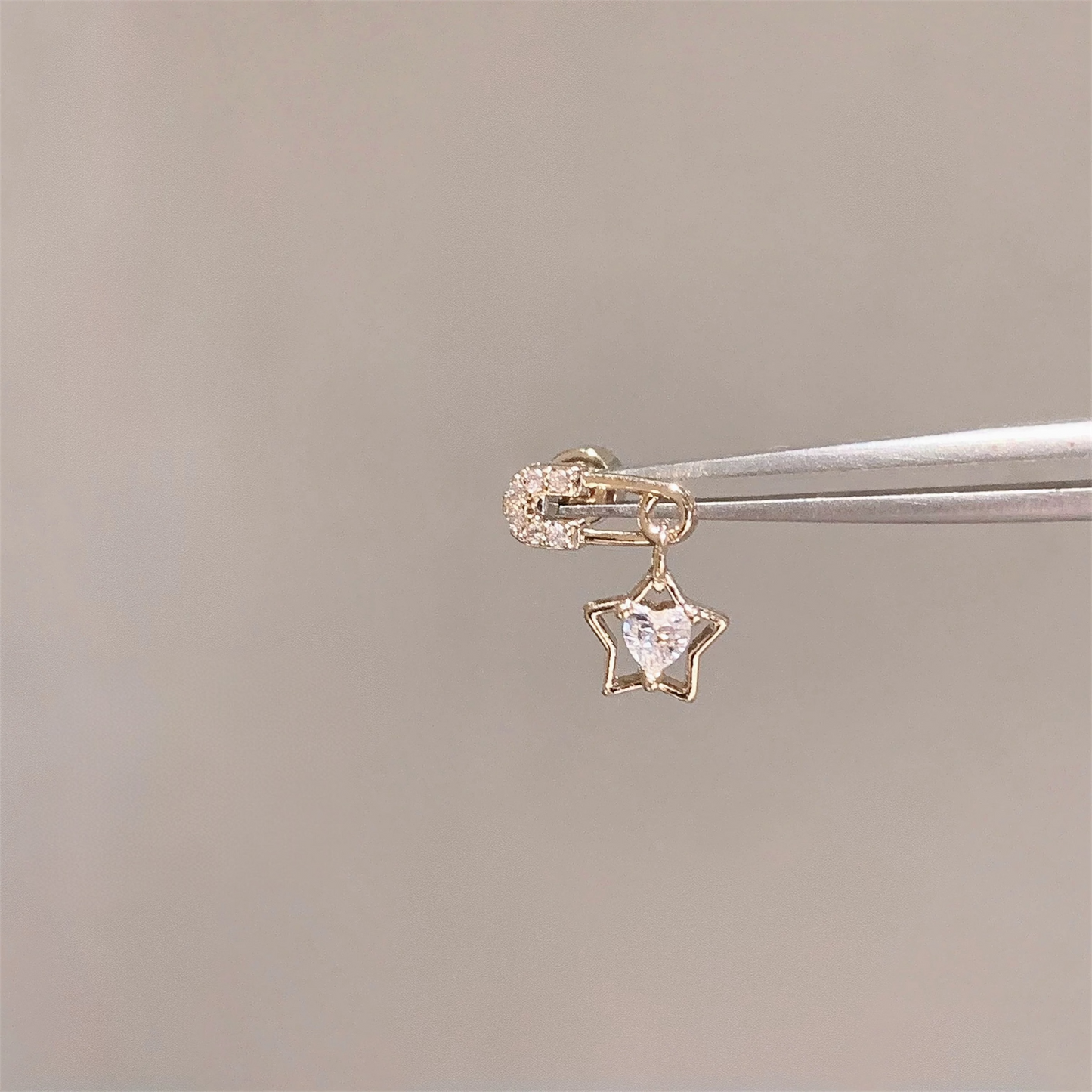 Gold Safety Pin Star Helix Stud