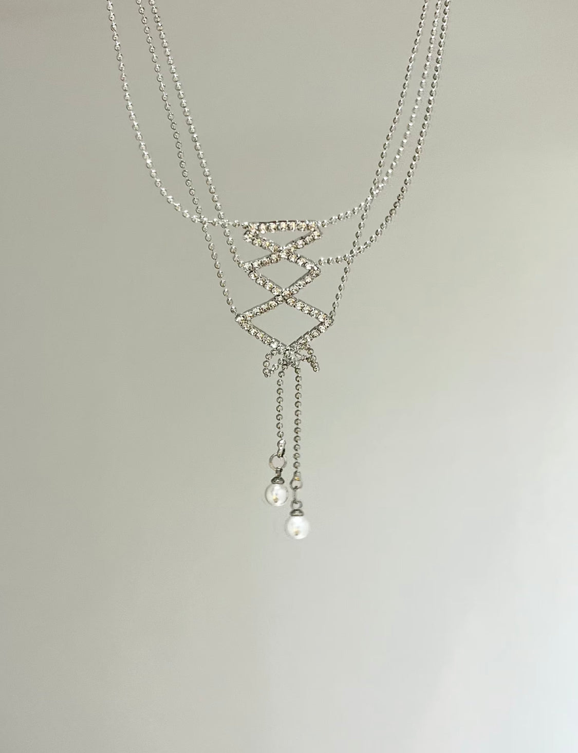 Diamond Lattice Choker