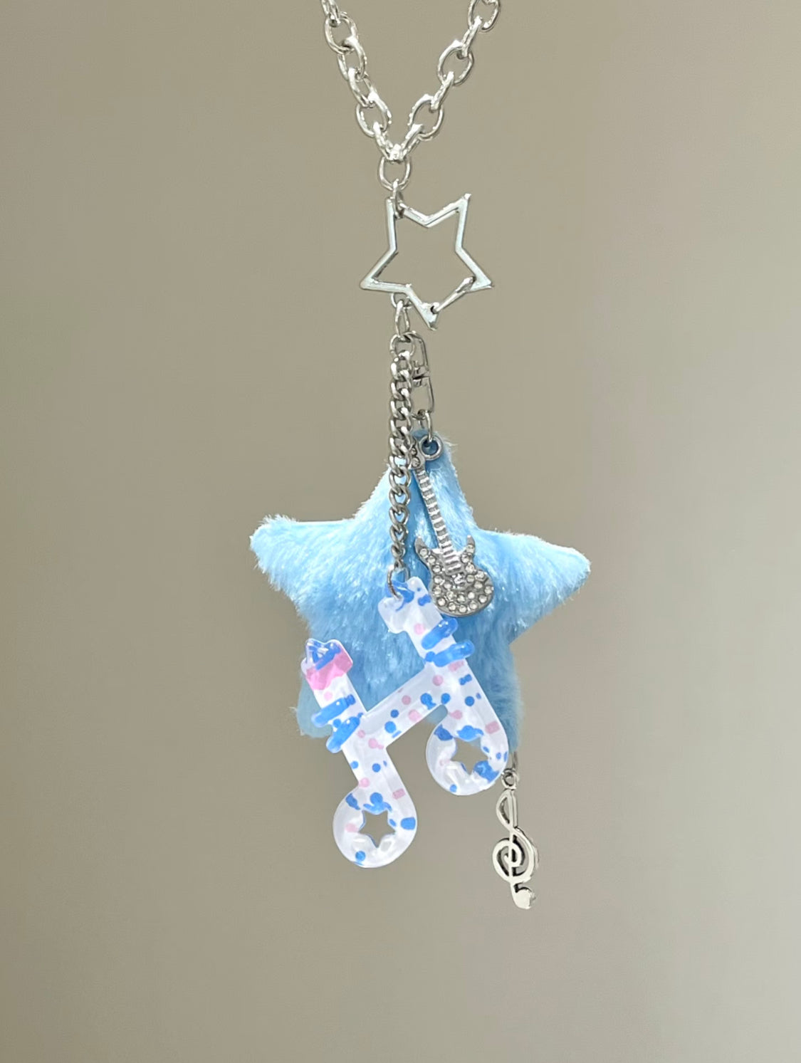Dreamy Guitar Star Necklace