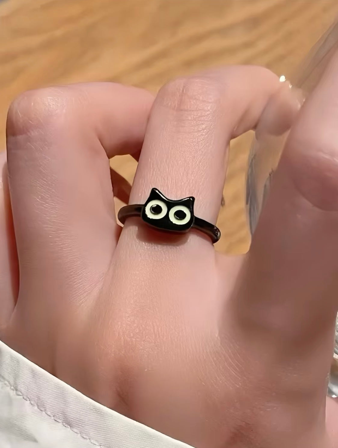 Mischievous Glare Adjustable Rings