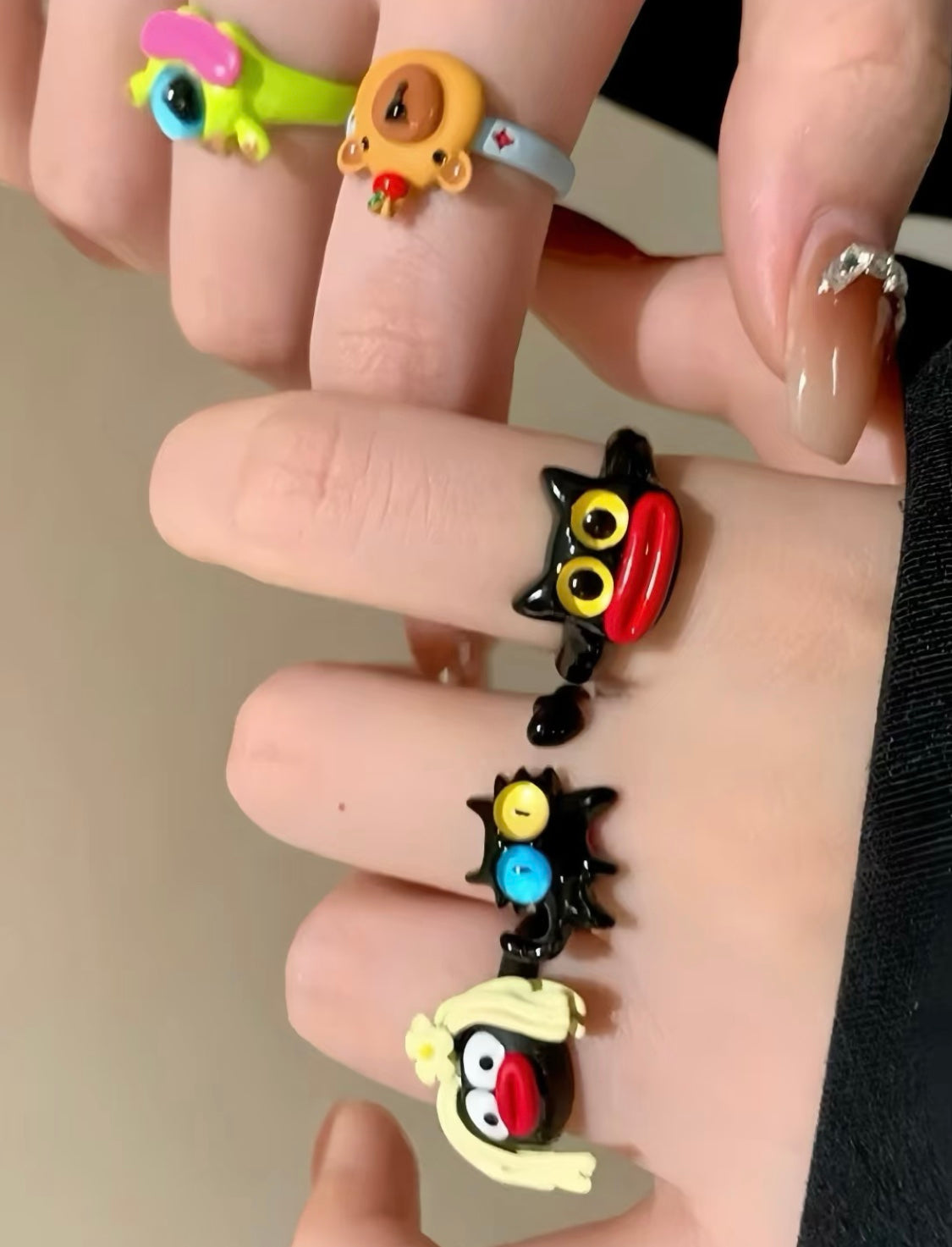 Mischievous Glare Adjustable Rings
