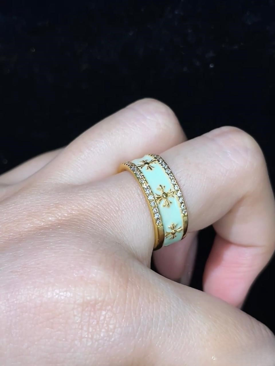 Golden Fleur Enamel Ring