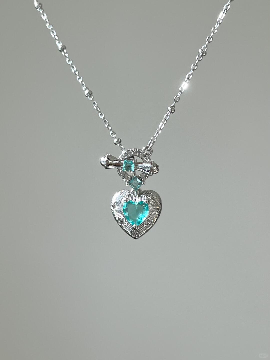 Sparkling Love Knot Necklace