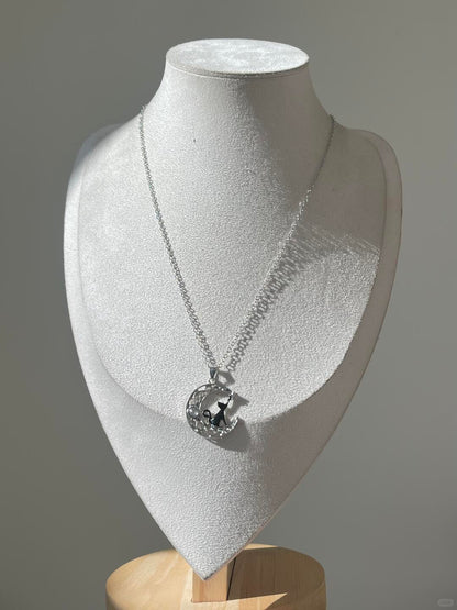 Bohemian Kitty Fiber Necklace