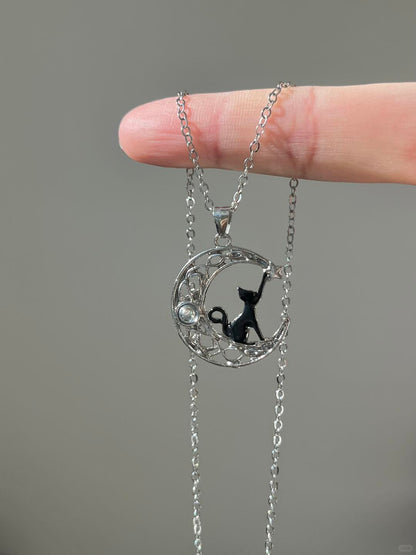 Bohemian Kitty Fiber Necklace