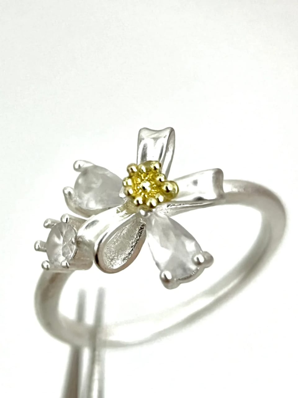 Two-Tone May Flower Ring