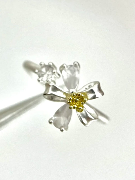 Two-Tone May Flower Ring