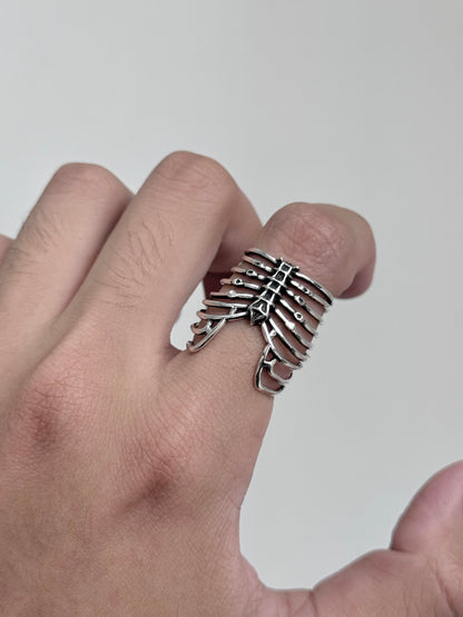 Exposed Rib Ring