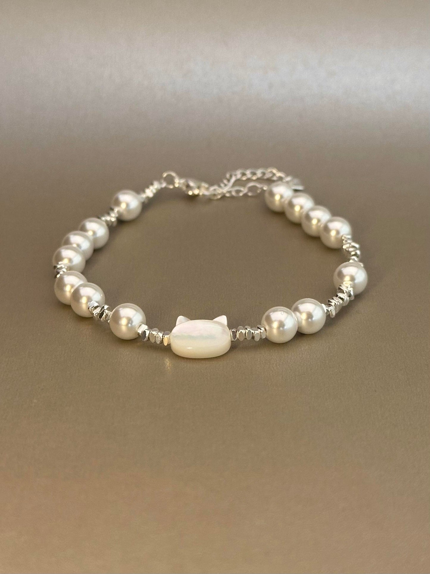 Silver Pearl Cat Bracelet