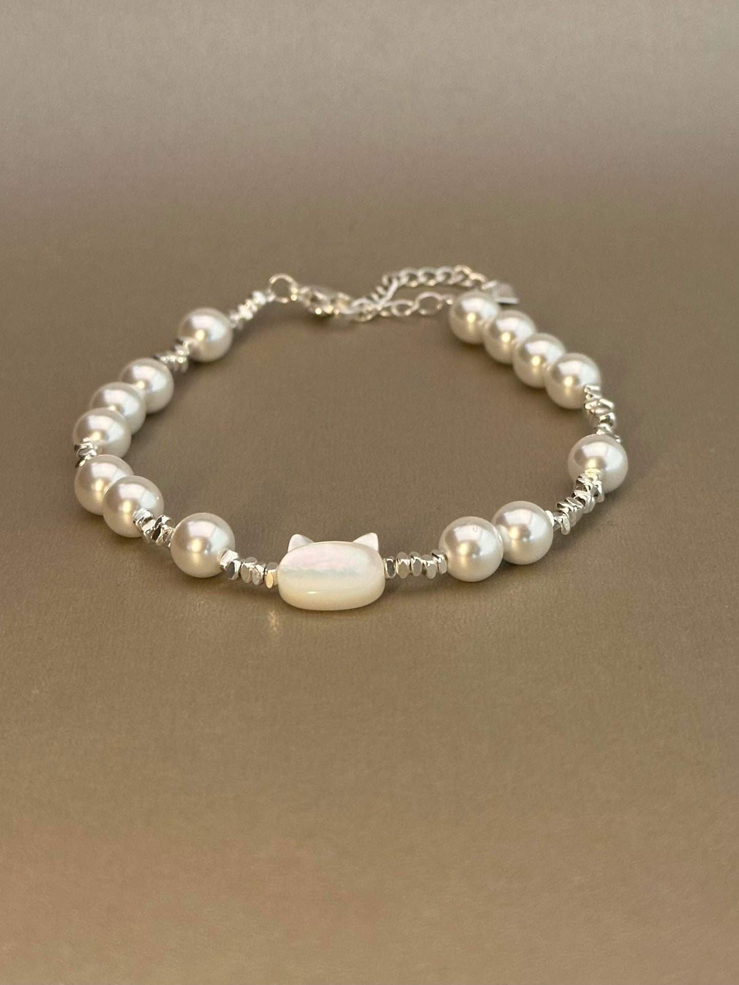 Silver Pearl Cat Bracelet