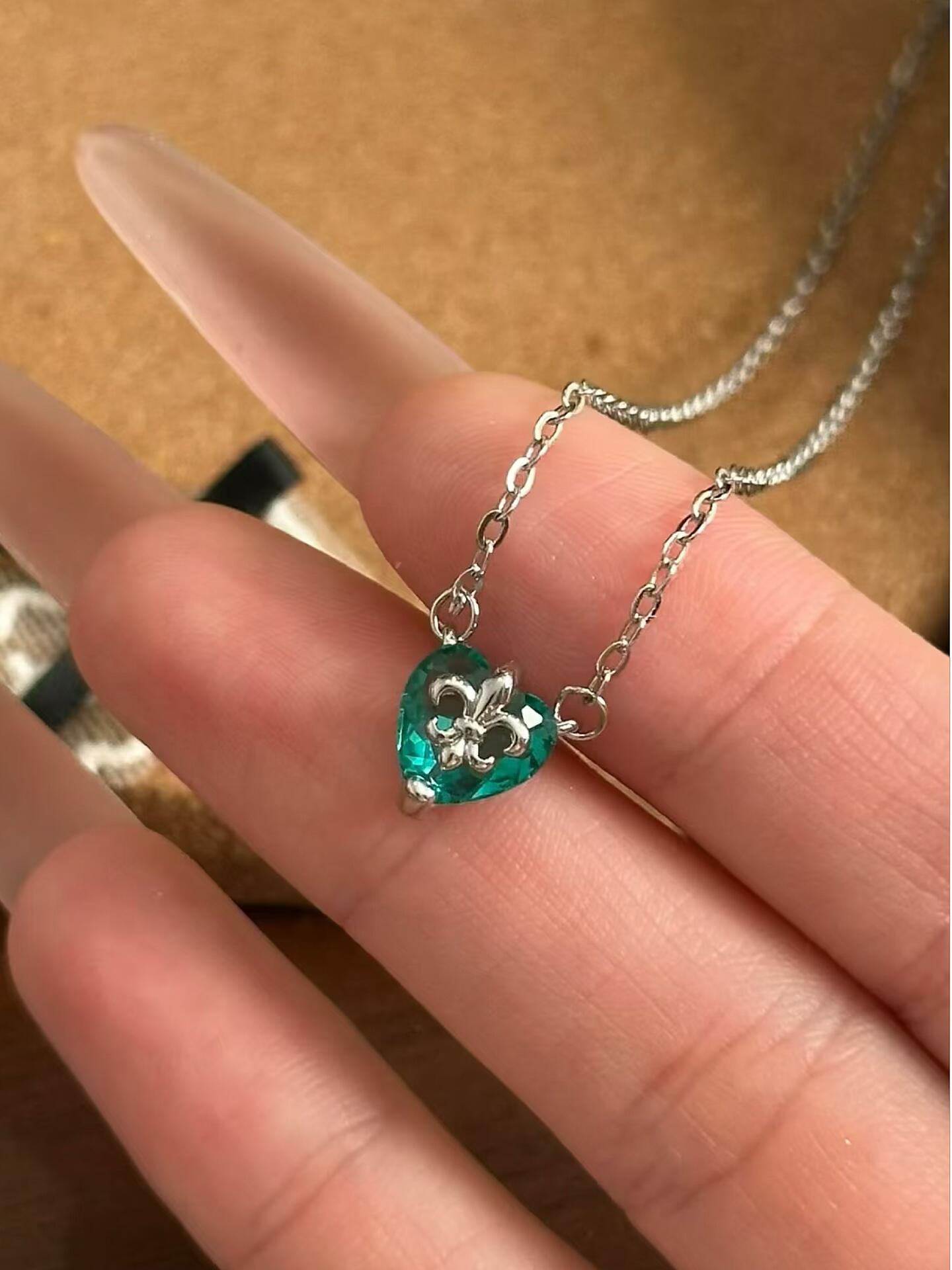 Vintage Fleur Heart Necklace