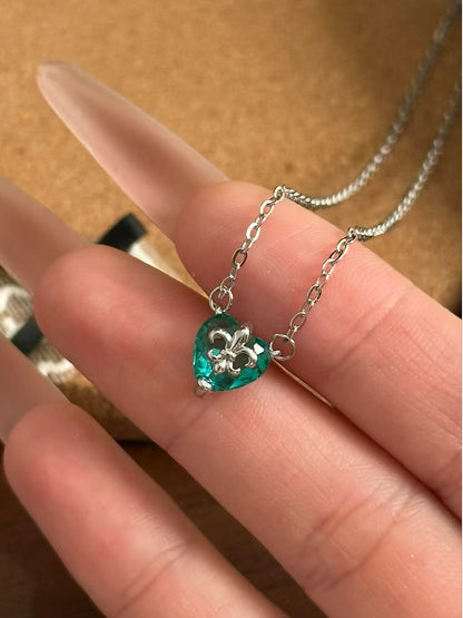 Vintage Fleur Heart Necklace