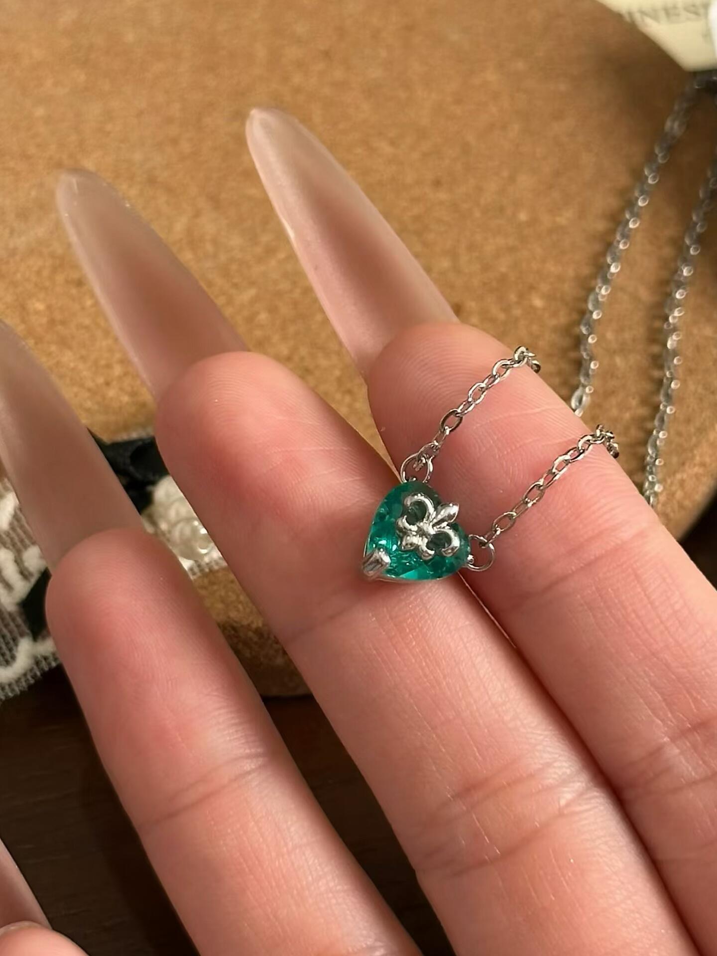 Vintage Fleur Heart Necklace