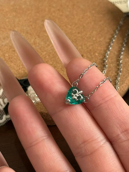 Vintage Fleur Heart Necklace
