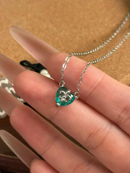 Vintage Fleur Heart Necklace