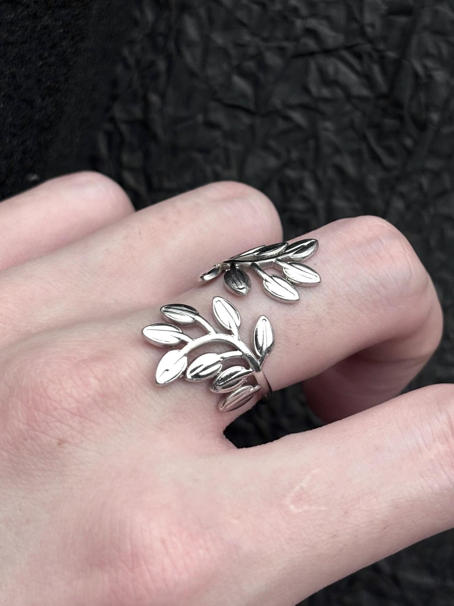 Leaf Vine Helix Rings