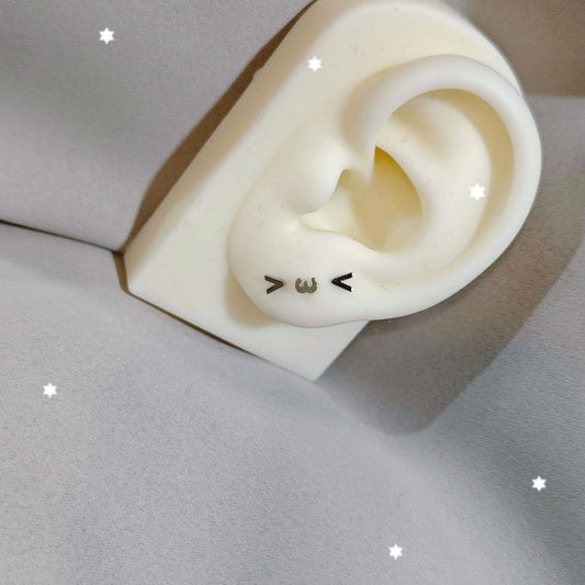 > w < Triple lobe Earring Stack