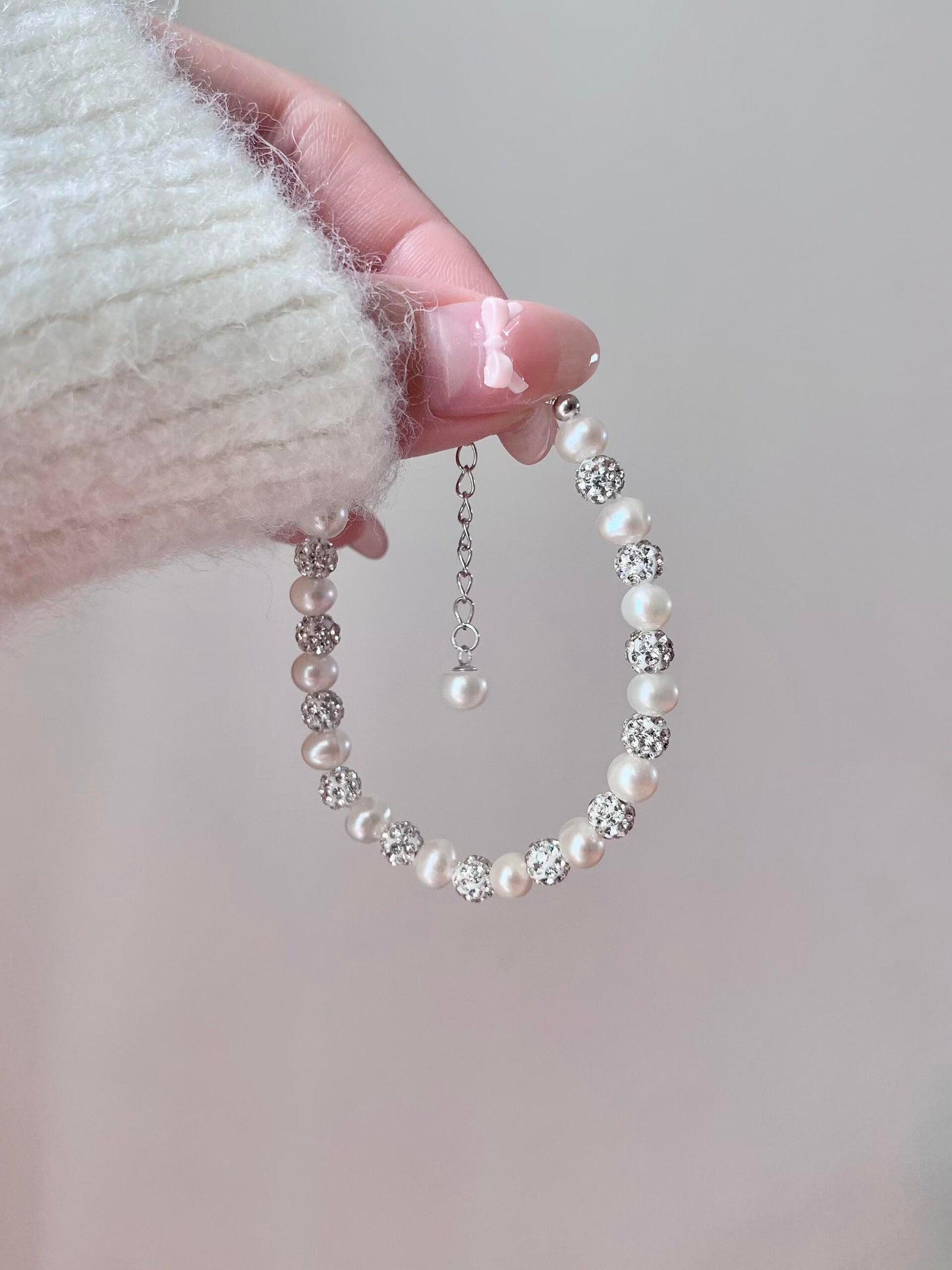 White Pearl & Crystal Bead Necklace