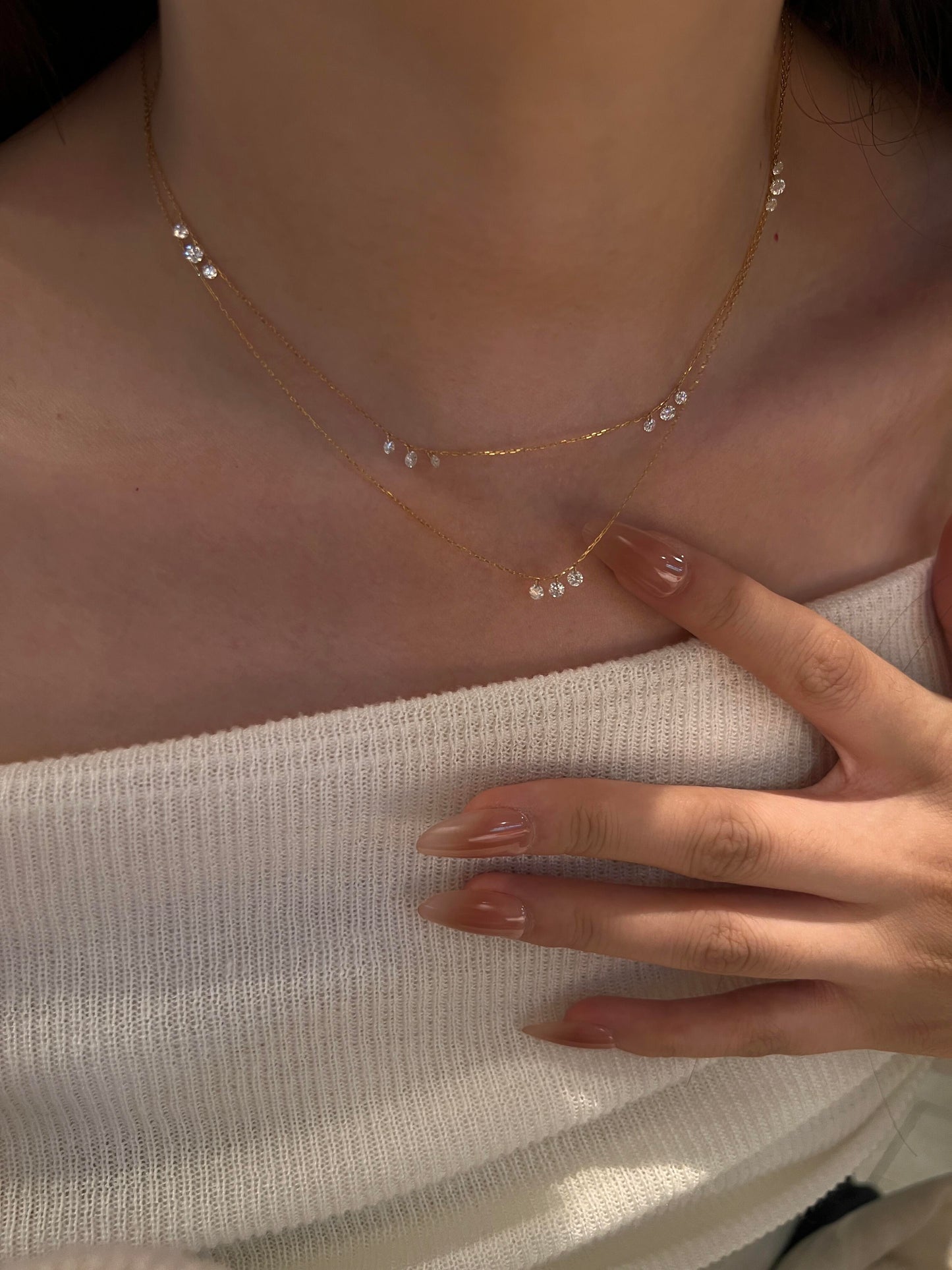 Manifold Diamonds Dainty Necklace