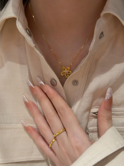 Golden Flower Pendant Necklace