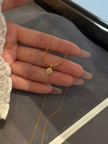 Dahlia Gold Dainty Necklace