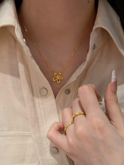 Golden Flower Pendant Necklace