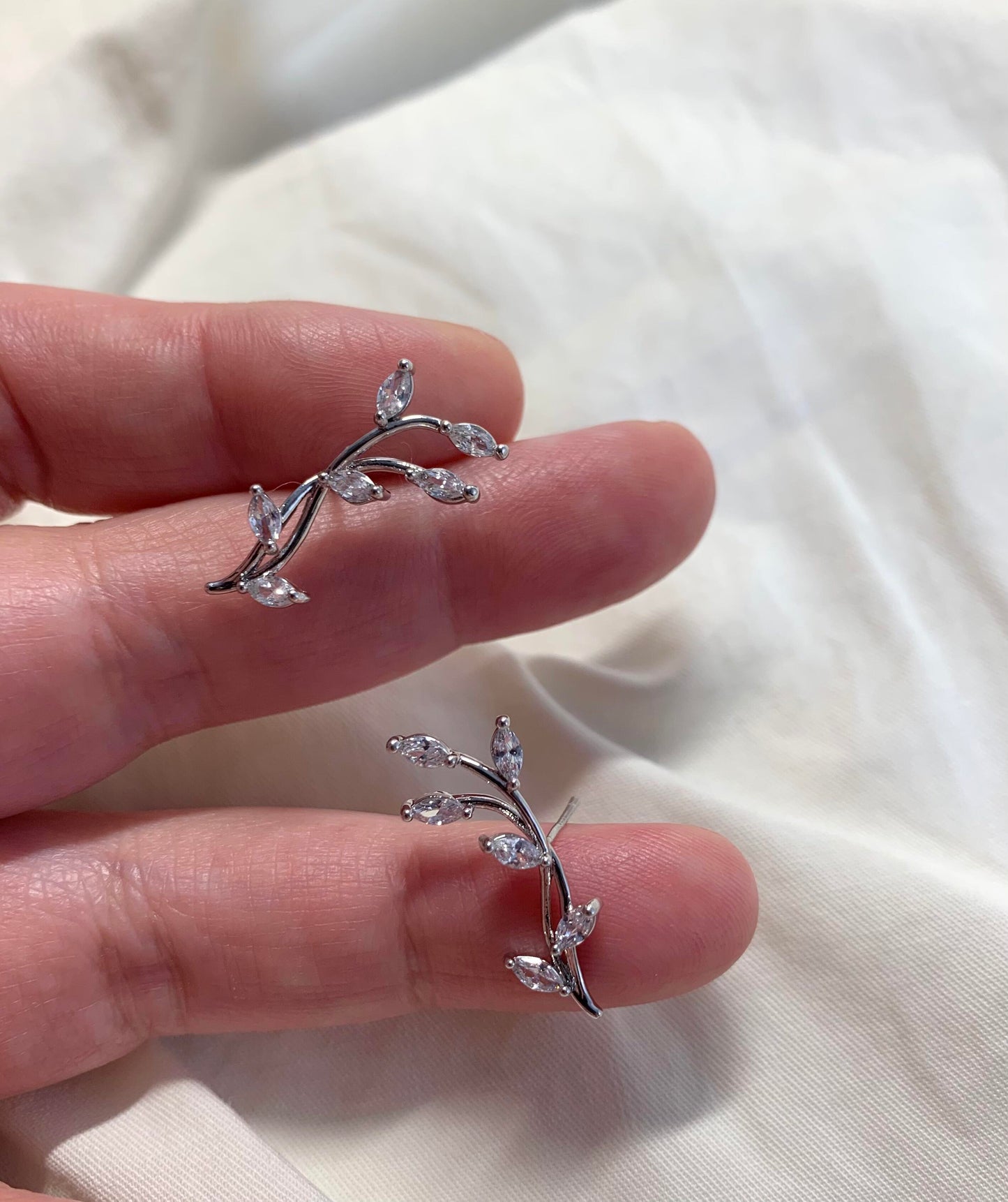 Crystal Vine Ear Climbers