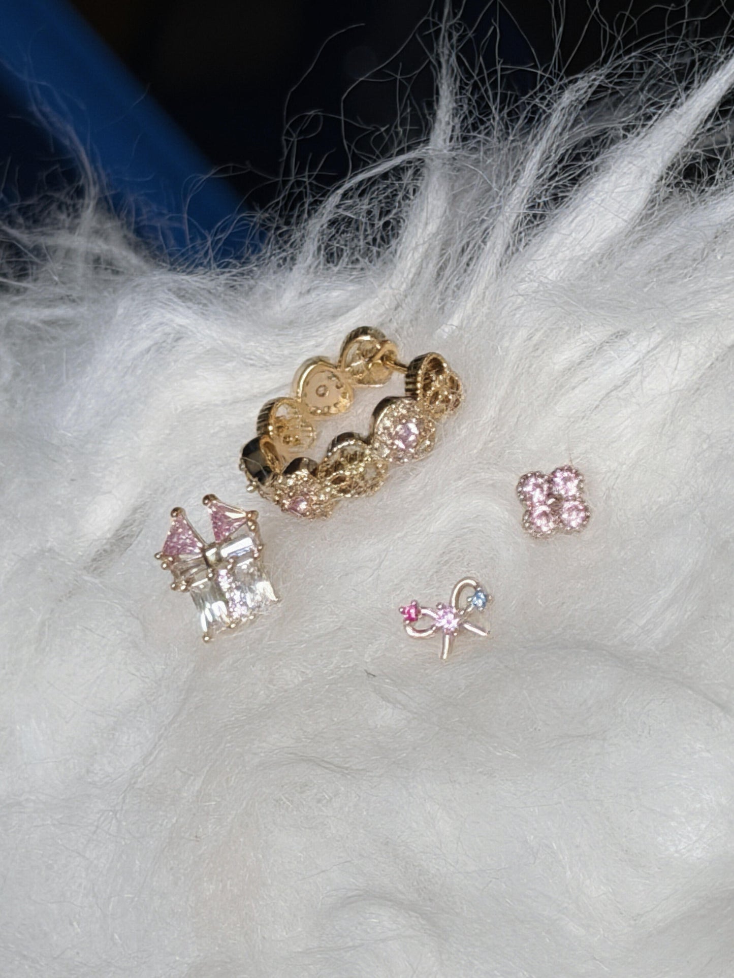 Gold Twisted Conch and Pearl Drop Earring Stack
