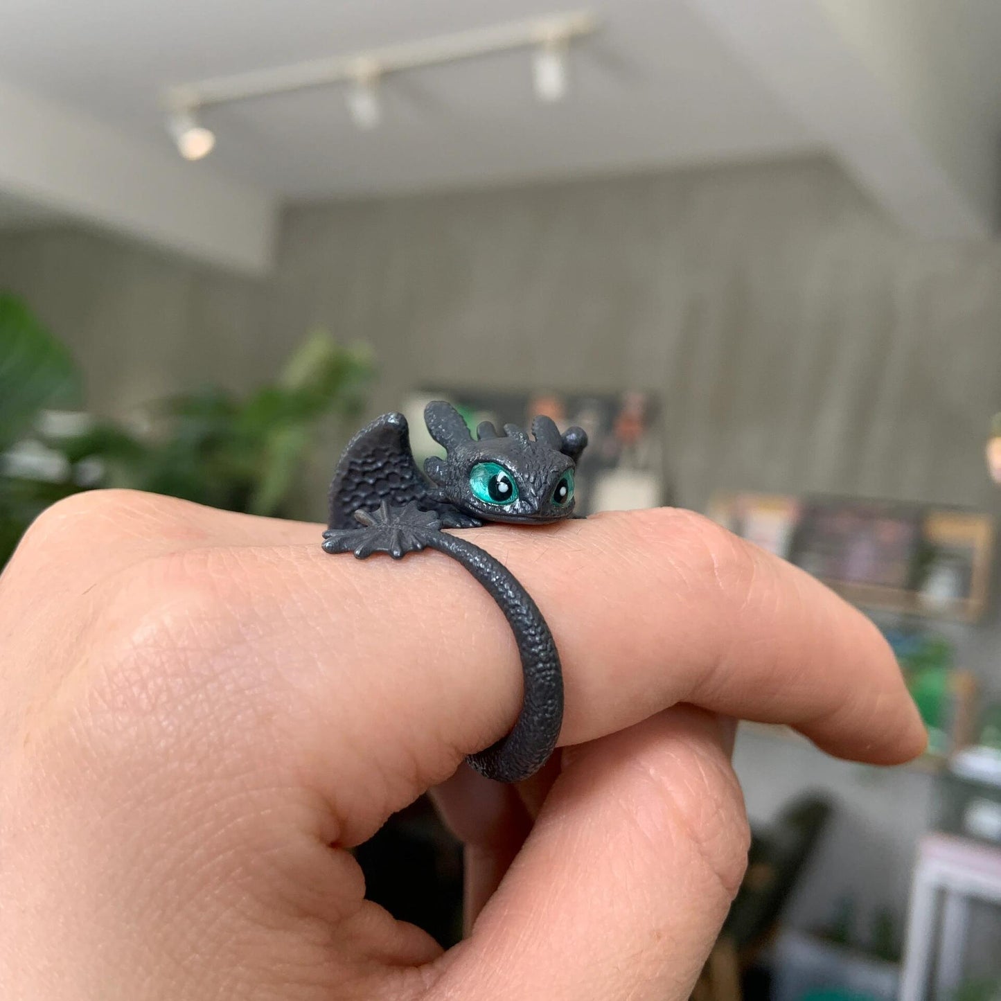 Night Shade Dragon Ring