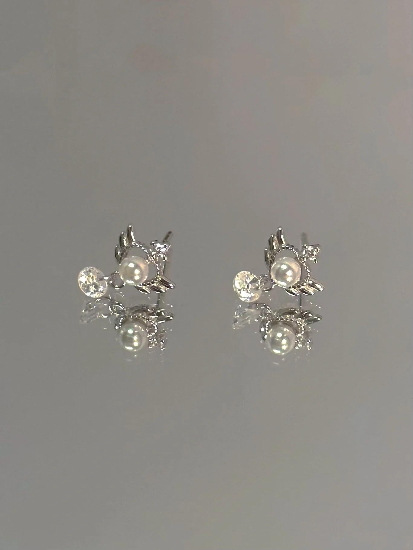 Clow Wing Pearl Drop Earring
