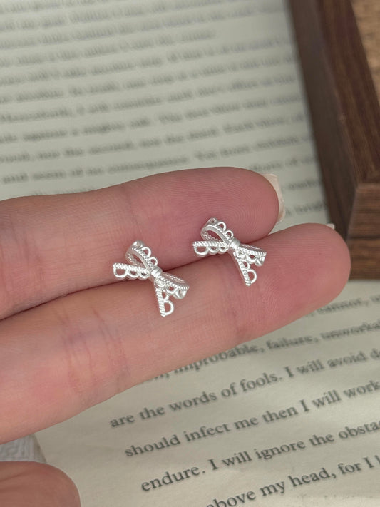 Lace Bow Earrings