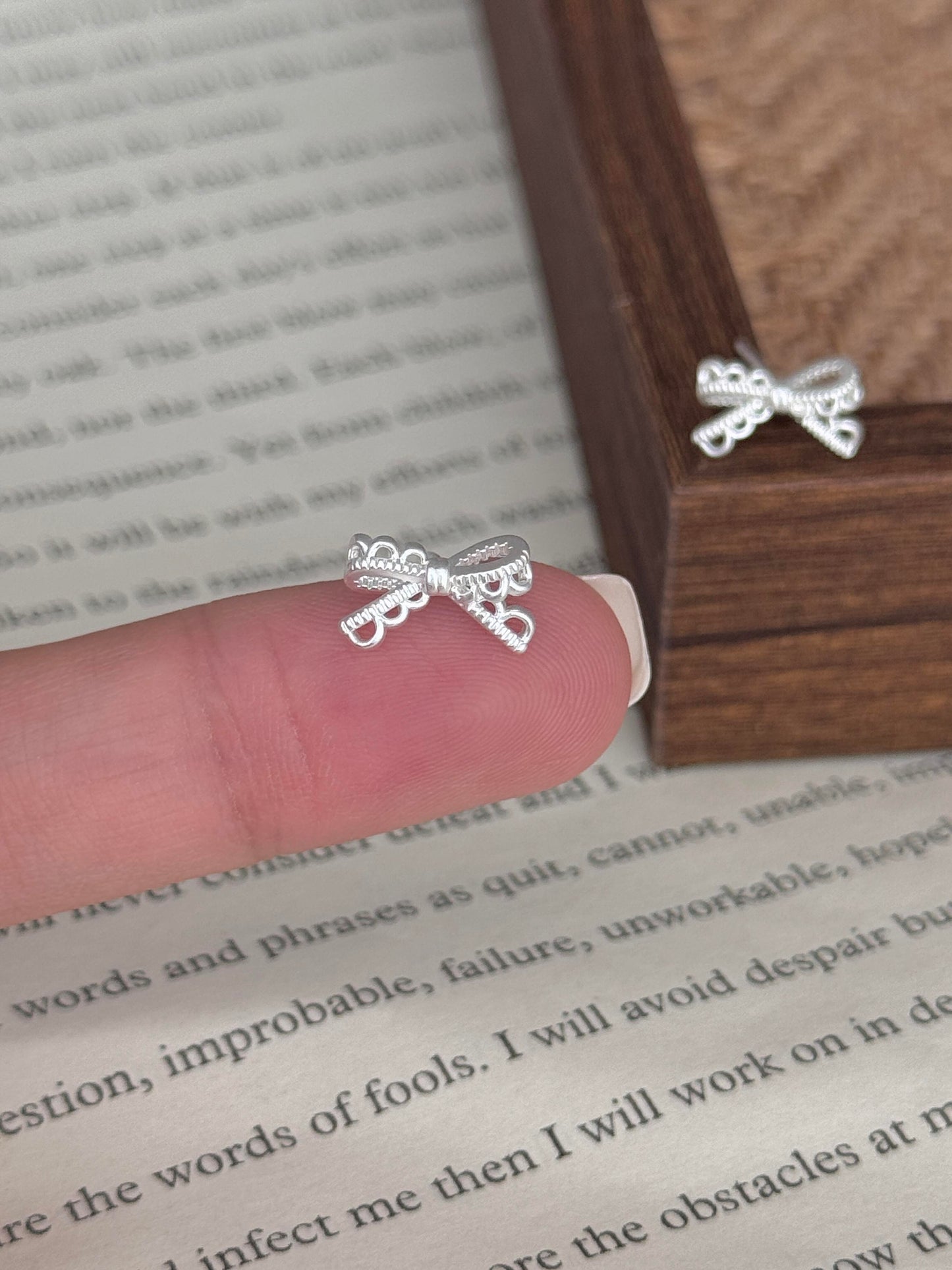 Lace Bow Earrings